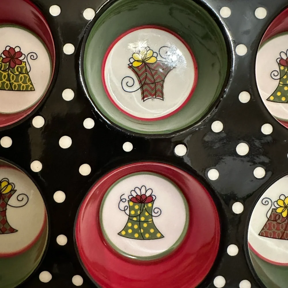 Pier 1 Imports Ceramic Christmas Muffin Pan